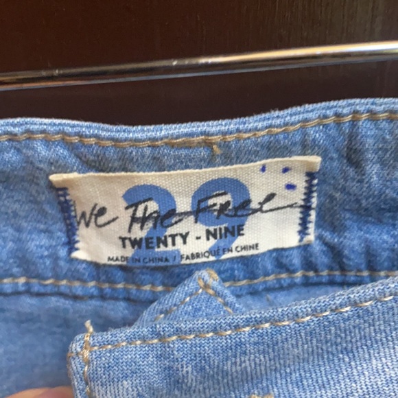 Free People Azalea Patchwork Blue Jeans size 29 Blue Daisy Bandanna - Picture 12 of 16